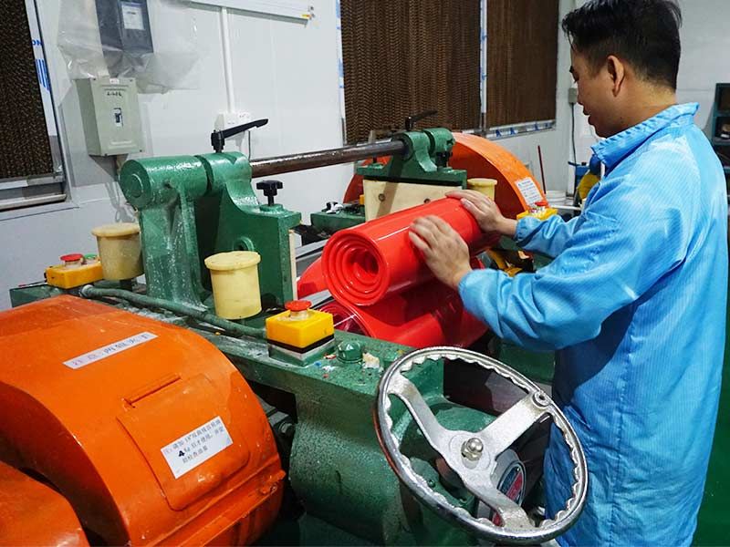 Color Mixing & Kneading Machine